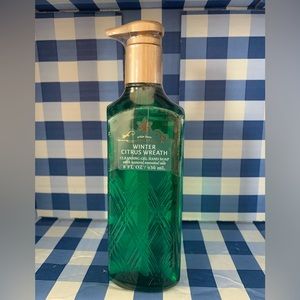 Bath and Body Works Winter Citrus Wreath hand soap